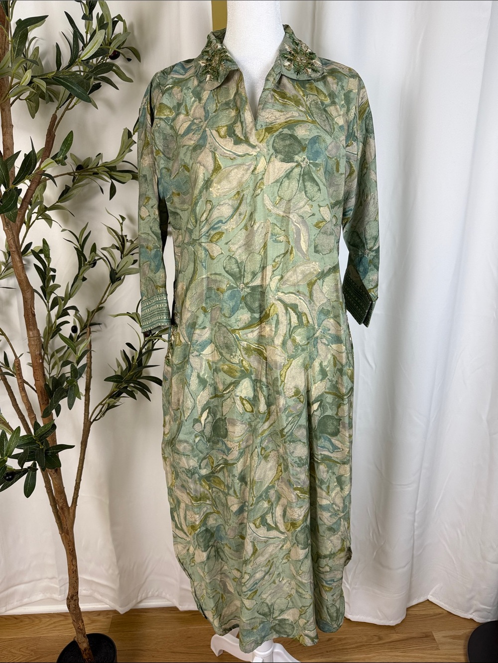 NWT Green and Gold Leaf-Print Women's Long Shirt Dress Kurti Sz L (DJ3)
